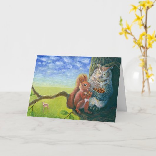 Eekhoorn & Wijze Uil met Hazelnoten Illustratie Kaart (Gele Bloem)