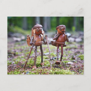 Eekhoornelfen wandelen in het bos briefkaart