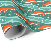 Eekhoorns die in de sneeuw springen op een kerstbo cadeaupapier (Rol Hoek)