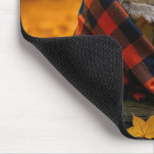 Eekhoorns die zich onder een bespeelde deken neste muismat (Hoek)