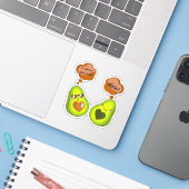 EEN AANGEPASTE SCHATTIGEE AVOCADO STICKERS (Laptop met iPhone)