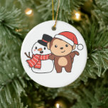 Een aap met Snowman in de winter voor kerstavond Keramisch Ornament<br><div class="desc">Een aap met een sneeuwman in de winter voor Kerstmis - een sneeuwman voor de winter en de kerst. Een wintergroet in het koude seizoen voor de feestdagen. Kerstaap met sneeuwpop.</div>