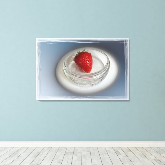 Een aardbei in een bekertje canvas afdruk (Insitu (Houten vloer))