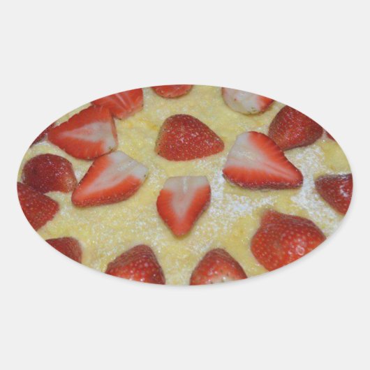 Een aardbeiencake ovale sticker (Voorkant)