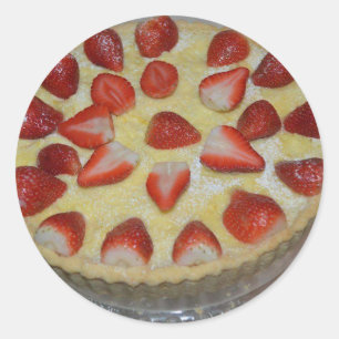 Een aardbeiencake ronde sticker