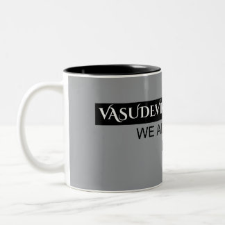 "Eén Aarde. Eén Geest. Eén Familie." Tweekleurige Koffiemok