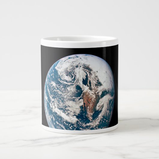 Een aarde van het Apollo 10 ruimteschip. Grote Koffiekop (Voorkant)