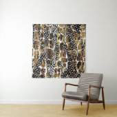 Een abstract ontwerp dat een dierenhuid transforme wandkleed (In situ)