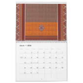 Een abstract patroon met tinten sinaasappel en kalender (Mar 2026)