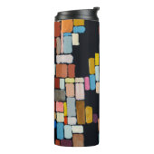 Een abstract schilderij; geometrische vormen in ee thermosbeker (Gedraaid links)