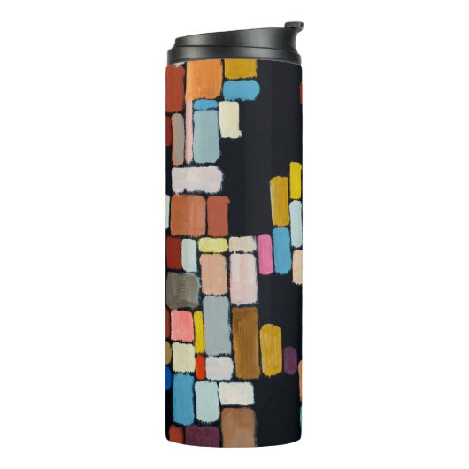 Een abstract schilderij; geometrische vormen in ee thermosbeker (Gedraaid links)