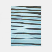 Een abstracte golfrimpelachtergrond gemaakt van wa fleece deken (Voorkant)