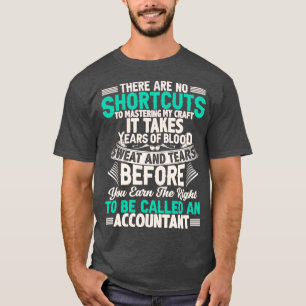 Een accountantskantoor voor het maken van een cade t-shirt