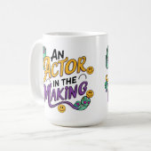 Een acteur in de maak koffiemok (Voorkant links)