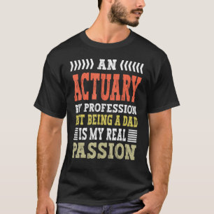 een actuaris van beroep, maar t-shirt