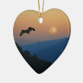 Een adelaar in volle maan keramisch ornament (Links)