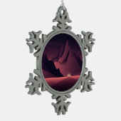 Een afbeelding van de bergzonsondergang tin sneeuwvlok ornament (Links)