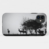 Een afbeelding van een hert in de ochtend mist Case-Mate iPhone case (Achterkant (horizontaal))