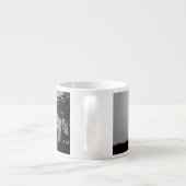 Een afbeelding van een hert in de ochtend mist espresso kop (Achterkant)