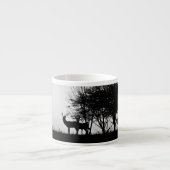 Een afbeelding van een hert in de ochtend mist espresso kop (Voorkant)