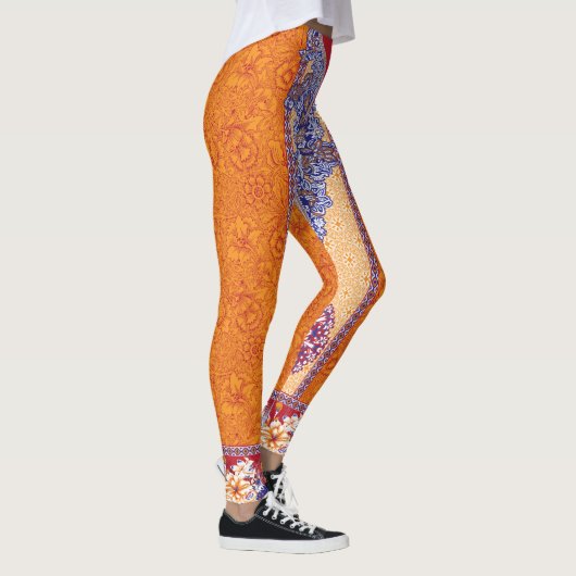 Een afbeelding van een oranje en blauw patroon leggings (Rechts)