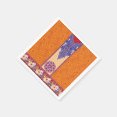 Een afbeelding van een oranje en blauw patroon servet (Hoek)