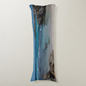 Een afgelegen strand op je bed lichaamskussen (Voorkant Verticaal)