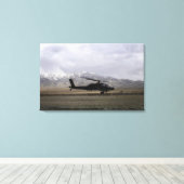 Een AH-64A Apache die opstart Canvas Afdruk (Insitu (Houten vloer))