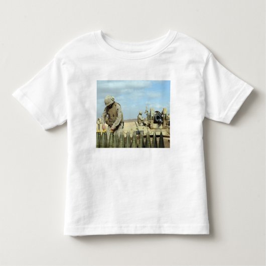 Een Amerikaanse marine bereidt howitzer-rondes voo Kinder Shirts (Voorkant)