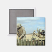 Een Amerikaanse marine bereidt howitzer-rondes voo Magneet (Voorkant / Achterkant)