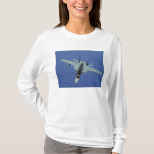 Een Amerikaanse marine F/A-18F Super Hornet tijden T-shirt