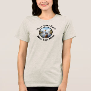 Een Amerikaanse witte pelikaan met aangepaste teks Tri-Blend Shirt