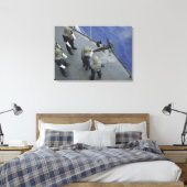 Een Amerikaanse zeeman vuurt een M2HB van 50 kalib Canvas Afdruk (Insitu (Slaapkamer))