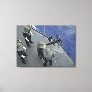 Een Amerikaanse zeeman vuurt een M2HB van 50 kalib Canvas Afdruk