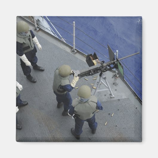 Een Amerikaanse zeeman vuurt een M2HB van 50 kalib Magneet (Voorkant)