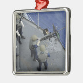 Een Amerikaanse zeeman vuurt een M2HB van 50 kalib Metalen Ornament (Links)