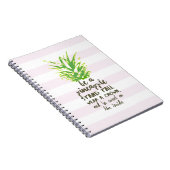 Een anananas-Inspirerend citaat-typografie zijn Notitieboek (Rechterzijde)