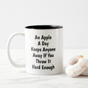 Een appel per dag Funny Sarcasme Introvert Humor Tweekleurige Koffiemok