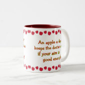 Een Apple A Day-Mok Tweekleurige Koffiemok (Voorkant rechts)