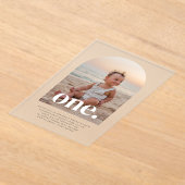 Eén Arched Photo First Birthday Acryl Uitnodigingen (Laagn)