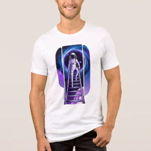 Een astronaut die een ladder beklimt die naar een  Tri-Blend shirt