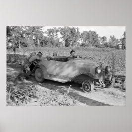 Een auto duwen, 1939. Oude foto Poster