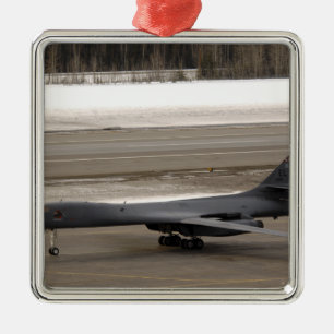 Een B-1B Lancer voert een aanraking uit en gaat Metalen Ornament