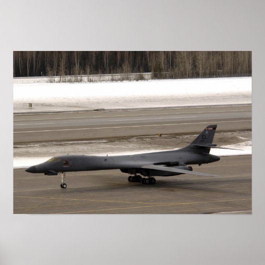 Een B-1B Lancer voert een aanraking uit en gaat Poster (Voorkant)
