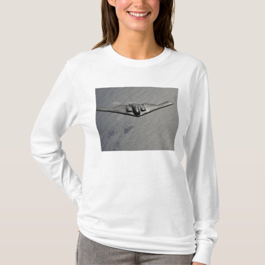 Een B-2-spirietvliegen over de Stille Oceaan T-shirt (Voorkant)