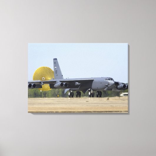 Een B-52 Stratofort stelt zijn belemmeringsgeluid  Canvas Afdruk (Voorkant)