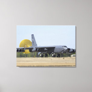 Een B-52 Stratofort stelt zijn belemmeringsgeluid  Canvas Afdruk