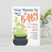 Een baby brouwen Halloween Baby Shower Uitnodiging (Staand voorkant)