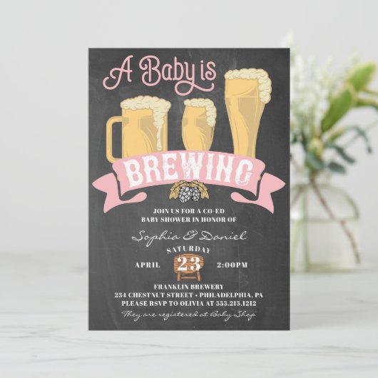Een Baby brouwt Baby shower uitnodiging (Staand voorkant)