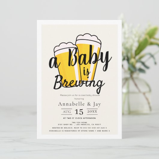 Een Baby brouwt bier gecodeerd Baby shower Kaart (Staand voorkant)